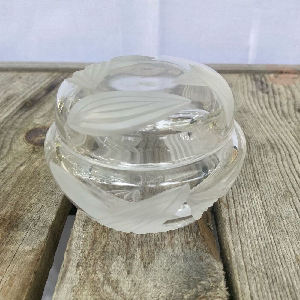 Vintage Frosted Leaf Cut Crystal Glass Trinket Box with Lid Clear Round Vanity J